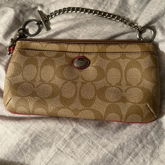 Coach wristlet - Picture 6 of 7